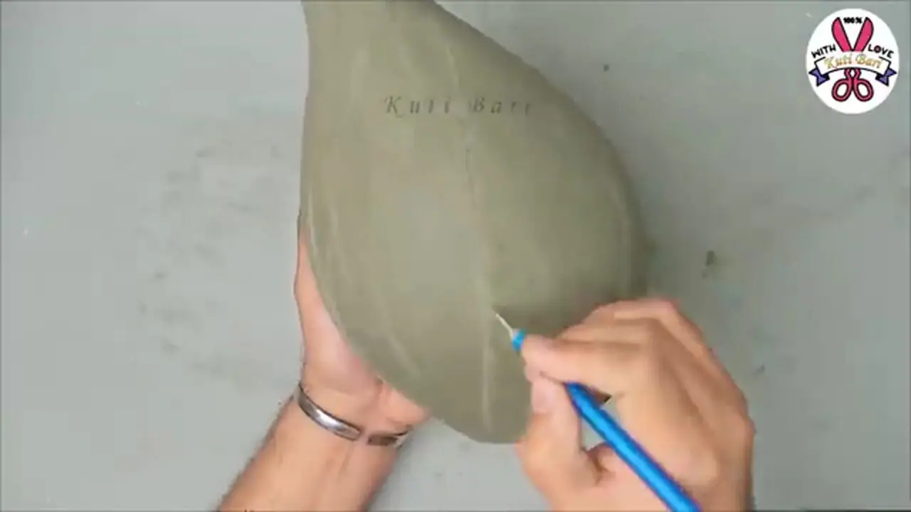 نحوه ساخت یک چراغ رومیزی ساده و زیبا با بطری پلاستیکی و سیمان