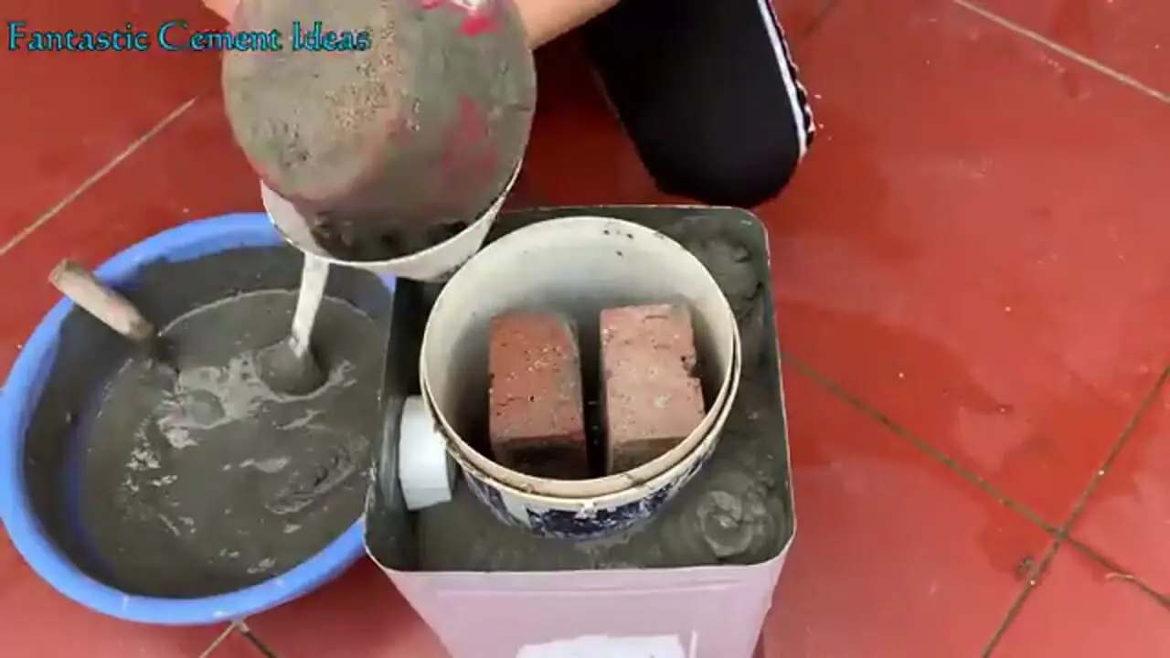 به همین سادگی با قوطی حلبی روغن و سیمان، یک اجاق هیزمی بسازید!