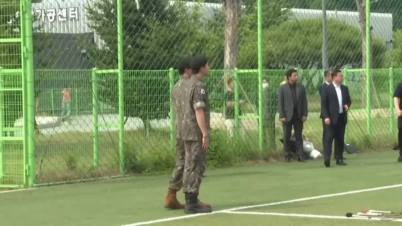 دو عضو محبوب بی‌تی‌اس از خدمت سربازی مرخص شدند