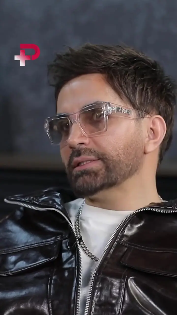 علی لهراسبی: برخی خواننده‌ها قبل از اجرای کنسرت دعا می‌گیرند!